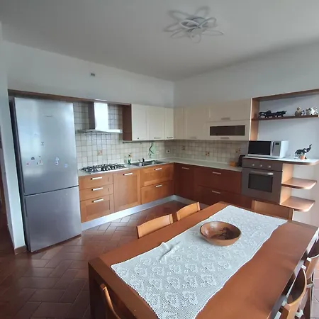 Rey Apartment *